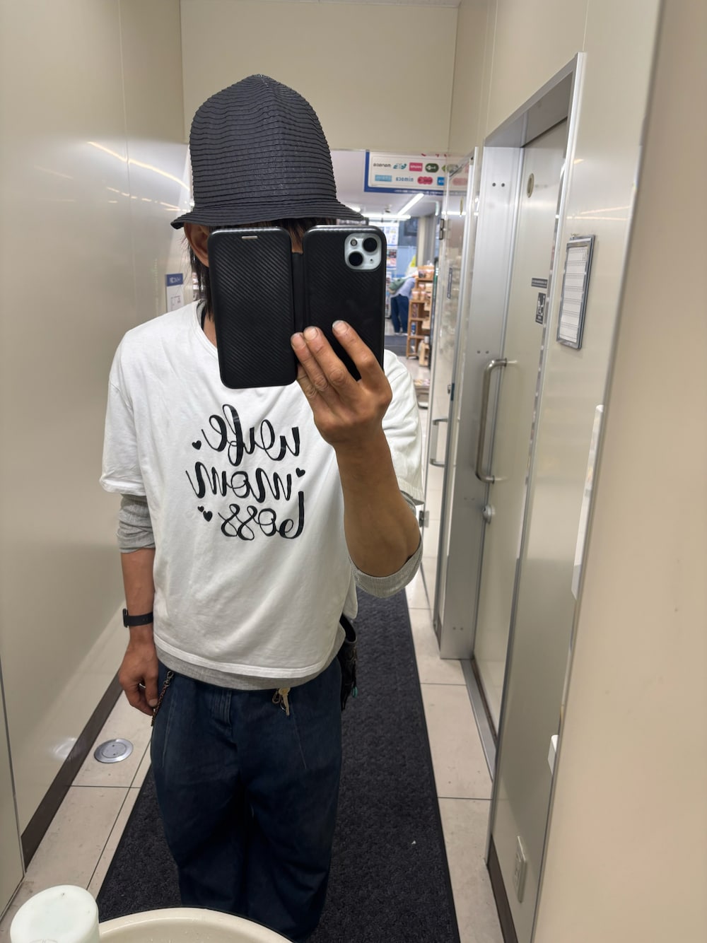 「レイヤードスタイル、白Tシャツ、GU、リメイク、最近のいい感じコーデ、春夏コーデ」｜「brand ?のアイテム（Tシャツ/カットソー、ホワイト系）」を使った、ともキングさん（メンズ・176cm）の夏コーディネートの1枚目の写真