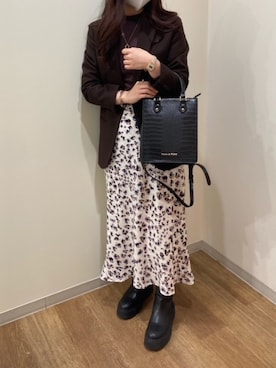 「スクエアトートバッグ」｜メゾンドフルールstaffさん（レディース・154cm）の秋コーディネート