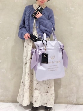 「Maison de FLEUR（メゾンドフルール）のアイテム（スマホケース/カバー）」を使った、メゾンドフルールstaffさん（レディース・154cm）の冬コーディネート