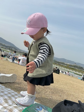 「petit main（プティマイン）のアイテム（スカート）」を使った、hinapuさん（キッズ・80cm）の春コーディネート