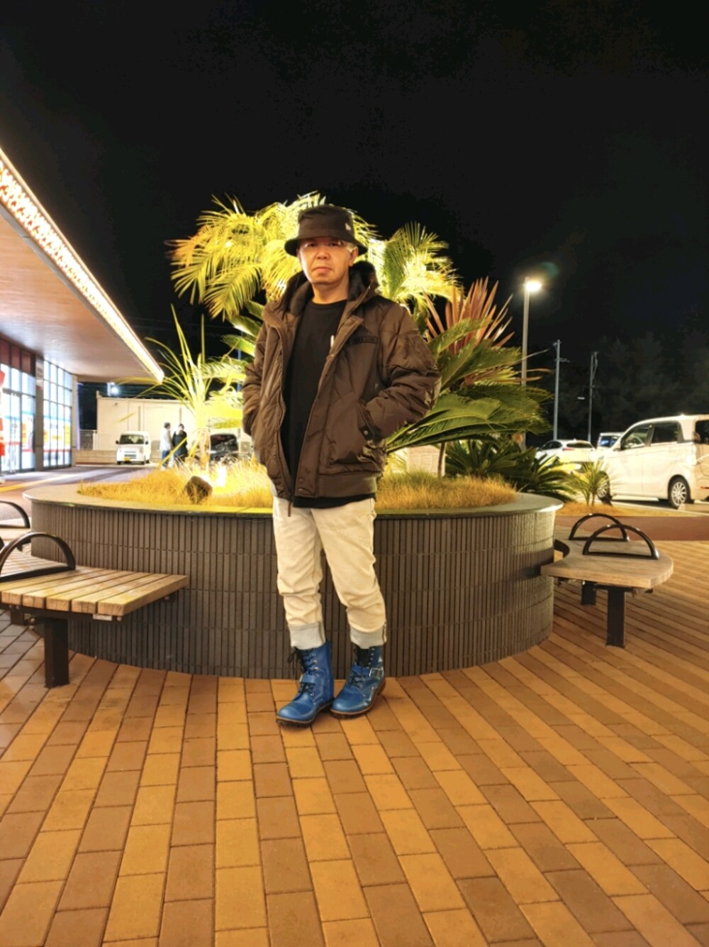 「キルト、MA-1、ミリタリーミックス、冬コーデ、ブーツ、お洒落さんと繋がりたい、いいね！返し、いいね!お気に入りフォルダーインフォローお願いします、裏地がブルー、ロールアップ」｜「購入アイテムのアイテム（ブーツ、ブルー系）」を使った、とっくんさん（メンズ・170cm）の冬コーディネートの1枚目の写真
