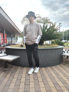 「DIESEL」｜「アイテム（帽子）」を使った、とっくんさん（メンズ・170cm）の春コーディネート