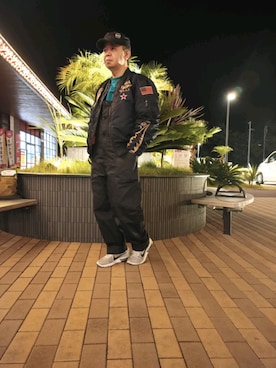 「AVIREX（アヴィレックス）のアイテム（オールインワン・サロペット）」を使った、とっくんさん（メンズ・170cm）の秋コーディネート