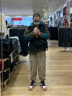 「CONVERSE（コンバース）のアイテム（ジャケット/アウター）」を使った、van----------さん（メンズ・175cm）の冬コーディネート
