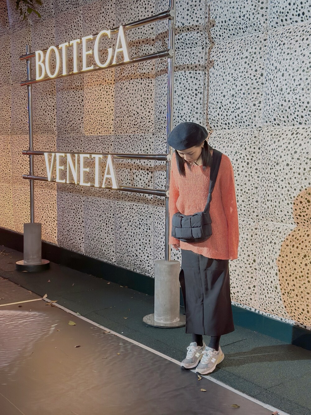 「今日のコーデ、今日の服、ニューバランス、アランニット、ロングスカート、バスクベレー帽、ベレー帽」｜「Ungridの透かし編みル－ズニット（ニット/セーター、オレンジ系）」を使った、Mirandaさん（レディース・167cm）の秋コーディネートの1枚目の写真