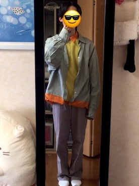 「アイテム（チノパンツ、シルバー系）」を使った、ぐっちーさん（メンズ・171cm）の春コーディネート
