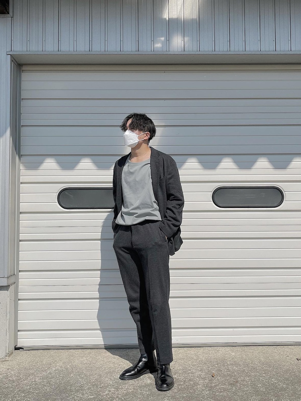 「セットアップ、セットアップスタイル、stussy、ユニクロコーデ、UNIQLO、UNIQLOコーデ、シンプルコーデ、春服みてみて、卒業式、おしゃれさんと繋がりたい」｜「UNIQLOのアイテム（テーラードジャケット、グレー系）」を使った、yusan17さん（メンズ・181cm）の春コーディネートの1枚目の写真