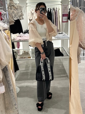 「nice claup」｜「アイテム（マウンテンパーカー）」を使った、OMIHOさん（レディース・156cm）の春コーディネート