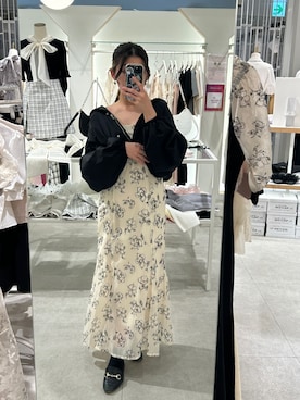 「ショート丈トップス」｜「アイテム（マウンテンパーカー）」を使った、OMIHOさん（レディース・156cm）の春コーディネート