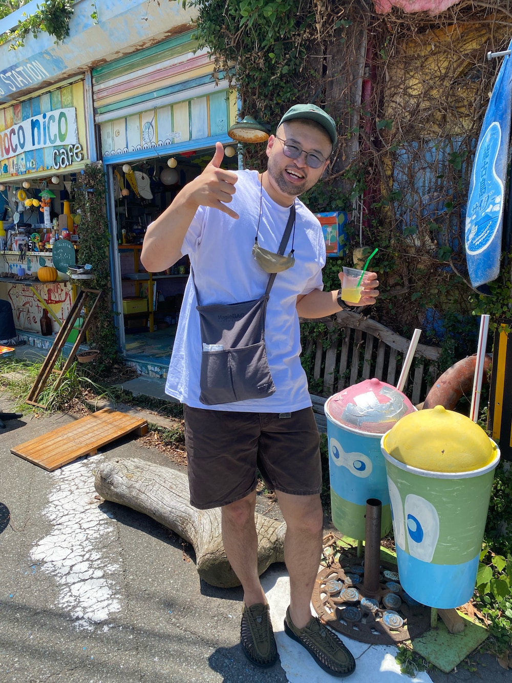 「高身長、191cm、肩幅広い、足のサイズ31cm、ガタイ良さげ、能古島」｜「KEENのアイテム（スニーカー、グリーン系）」を使った、デカ丸さん（メンズ・191cm）の夏コーディネートの1枚目の写真