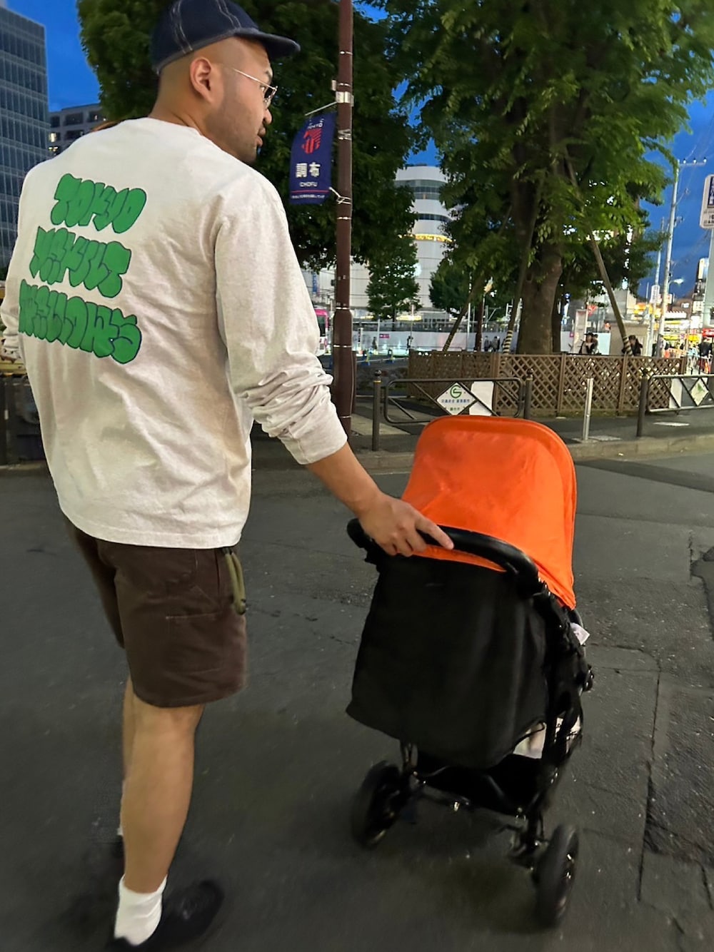 「高身長、191cm、肩幅広い、足のサイズ31cm、ガタイ良さげ、AIRBUGGY」｜「Clarksのアイテム（その他シューズ、ブラック系）」を使った、デカ丸さん（メンズ・191cm）の夏コーディネートの1枚目の写真