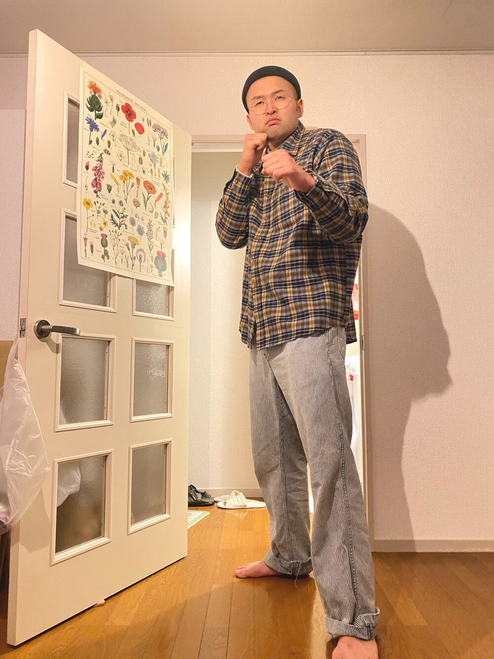 「高身長、191cm、肩幅広い、足のサイズ31cm、ガタイ良さげ、キックボクシング、KNOCKOUT、従兄弟勝利」｜「GAPのアイテム（その他パンツ、その他）」を使った、デカ丸さん（メンズ・191cm）の春コーディネートの1枚目の写真