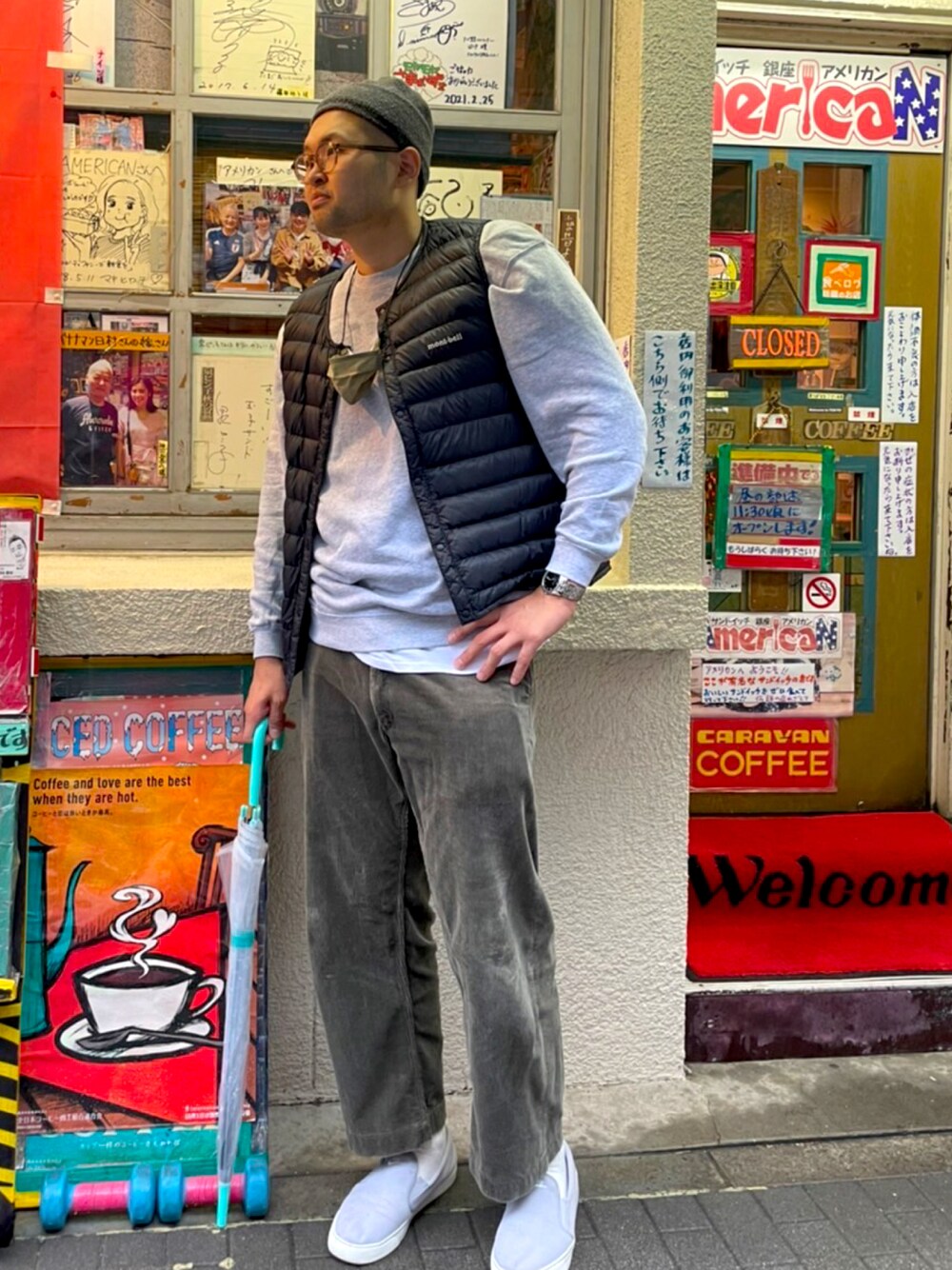 「高身長、肩幅広い、191cm、足のサイズ31cm、ガタイ良さげ」｜「NIKEのアイテム（スリッポン、グレー系）」を使った、デカ丸さん（メンズ・191cm）の秋コーディネートの1枚目の写真