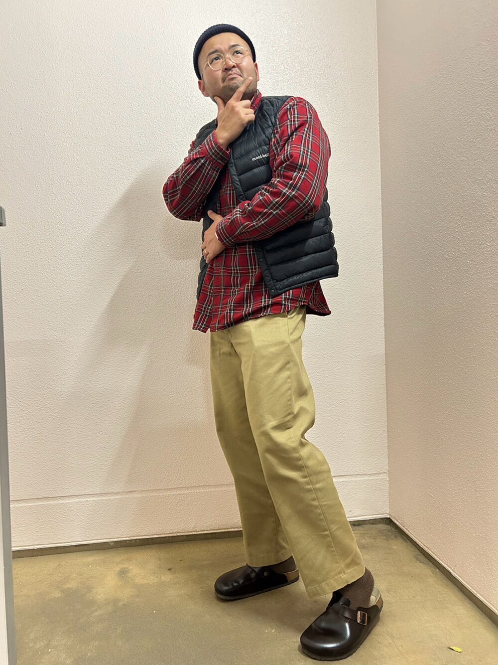 「高身長、191cm、肩幅広い、足のサイズ31cm、ガタイ良さげ、初の味スタ」｜「BIRKENSTOCKのアイテム（シューズ、ブラウン系）」を使った、デカ丸さん（メンズ・191cm）の冬コーディネートの1枚目の写真
