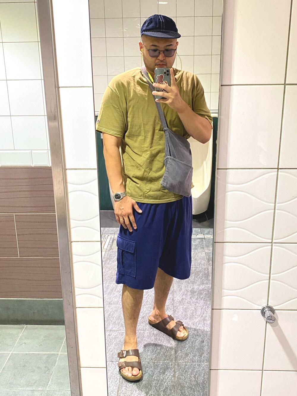 「高身長、191cm、肩幅広い、足のサイズ31cm、ガタイ良さげ」｜「BIRKENSTOCKのアイテム（サンダル、ブラウン系）」を使った、デカ丸さん（メンズ・191cm）の夏コーディネートの1枚目の写真
