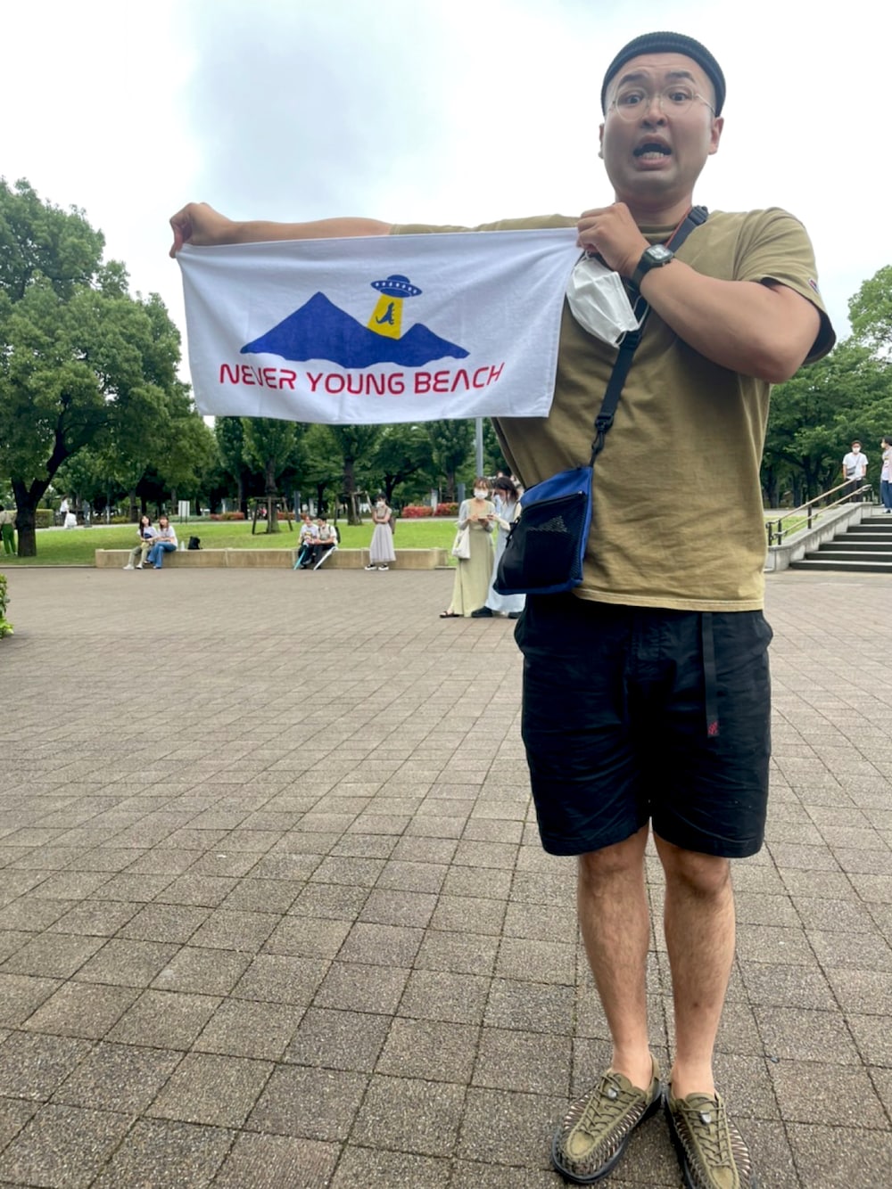 「高身長、191cm、肩幅広い、足のサイズ31cm、ガタイ良さげ、never young beach、ネバヤン、サイダーのように言葉が湧き上がる」｜「RACALのアイテム（ニットキャップ/ビーニー、ブラック系）」を使った、デカ丸さん（メンズ・191cm）の夏コーディネートの1枚目の写真