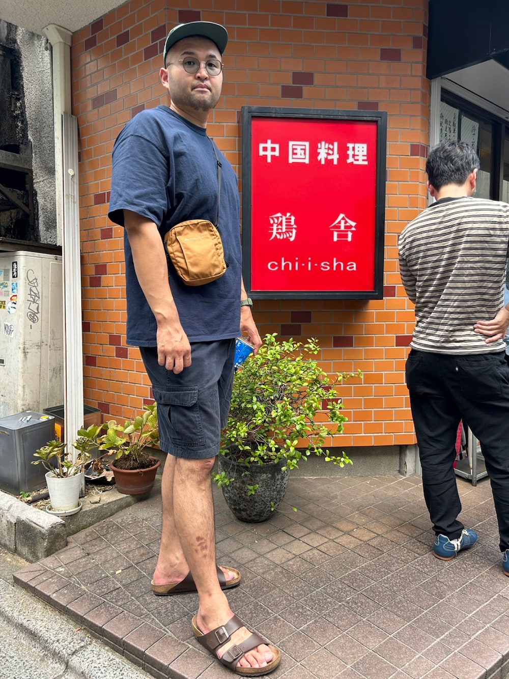 「高身長、191cm、肩幅広い、足のサイズ31cm、ガタイ良さげ、鶏舎」｜「KINASHI CYCLEのアイテム（キャップ、グリーン系）」を使った、デカ丸さん（メンズ・191cm）の夏コーディネートの1枚目の写真