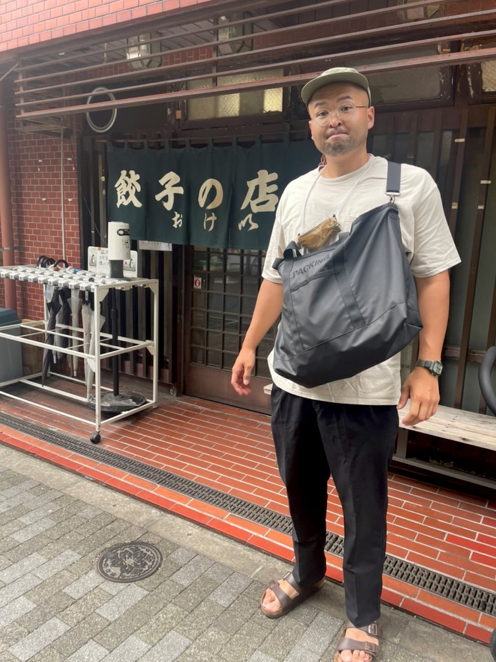 「高身長、191cm、肩幅広い、足のサイズ31cm、ガタイ良さげ、PACKING、おけ似」｜「BIRKENSTOCKのアイテム（サンダル、ブラウン系）」を使った、デカ丸さん（メンズ・191cm）の夏コーディネートの1枚目の写真