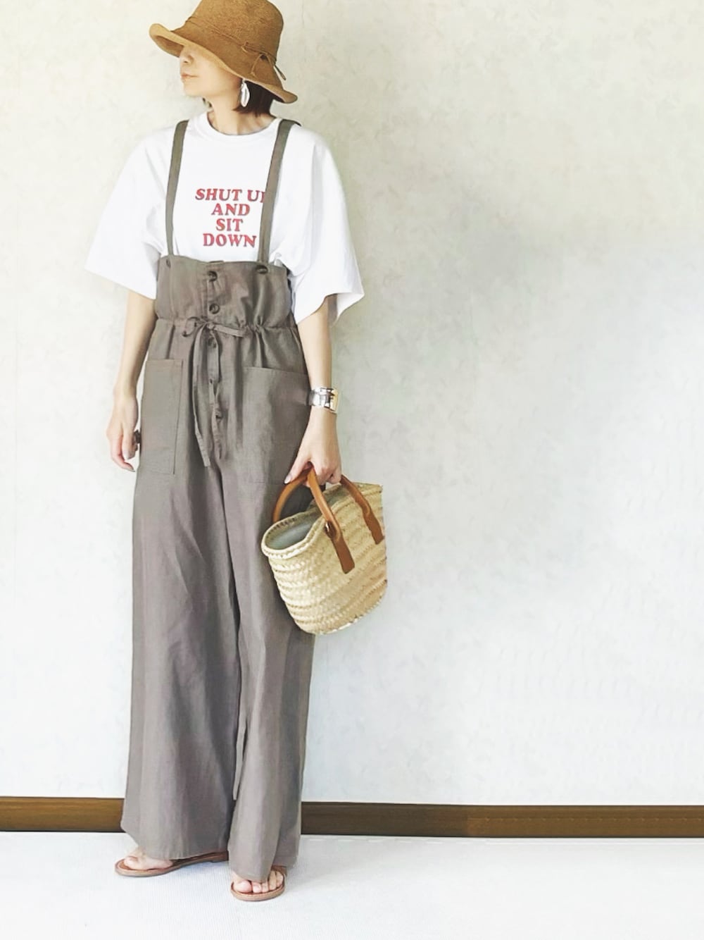 6（ロク）の「＜6(ROKU)＞SHUT UP AND SIT DOWN T-SHIRT/Tシャツ Ψ（T