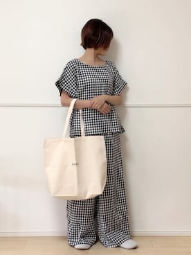 「チェック柄に恋してる」｜「アイテム（トートバッグ）」を使った、uniさん（レディース・161cm）の夏コーディネート