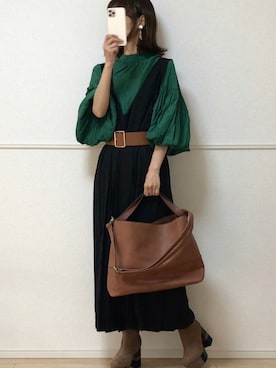 「sakishimatokyo（サキシマトーキョー）のアイテム（ジャンパースカート）」を使った、uniさん（レディース・161cm）の秋コーディネート