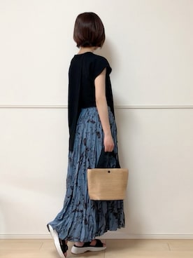 「タックイン」｜「アイテム（その他トップス）」を使った、uniさん（レディース・161cm）の春コーディネート