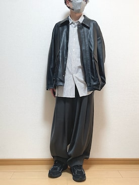 「アイテム（スラックス、グレー系）」を使った、ゆうさん（メンズ・165cm）の秋コーディネート