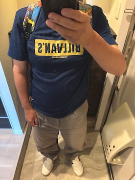 「BILLVAN（ビルバン）のアイテム（Tシャツ/カットソー、ブルー系）」を使った、うままさん（メンズ・172cm）の夏コーディネート