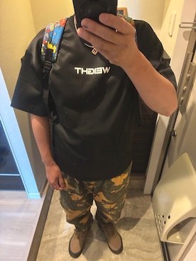 「BOOSTのアイテム（Tシャツ/カットソー、ブラック系）」を使った、うままさん（メンズ・172cm）の夏コーディネート