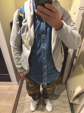 「アイテム（バックパック/リュック）」を使った、うままさん（メンズ・172cm）の秋コーディネート