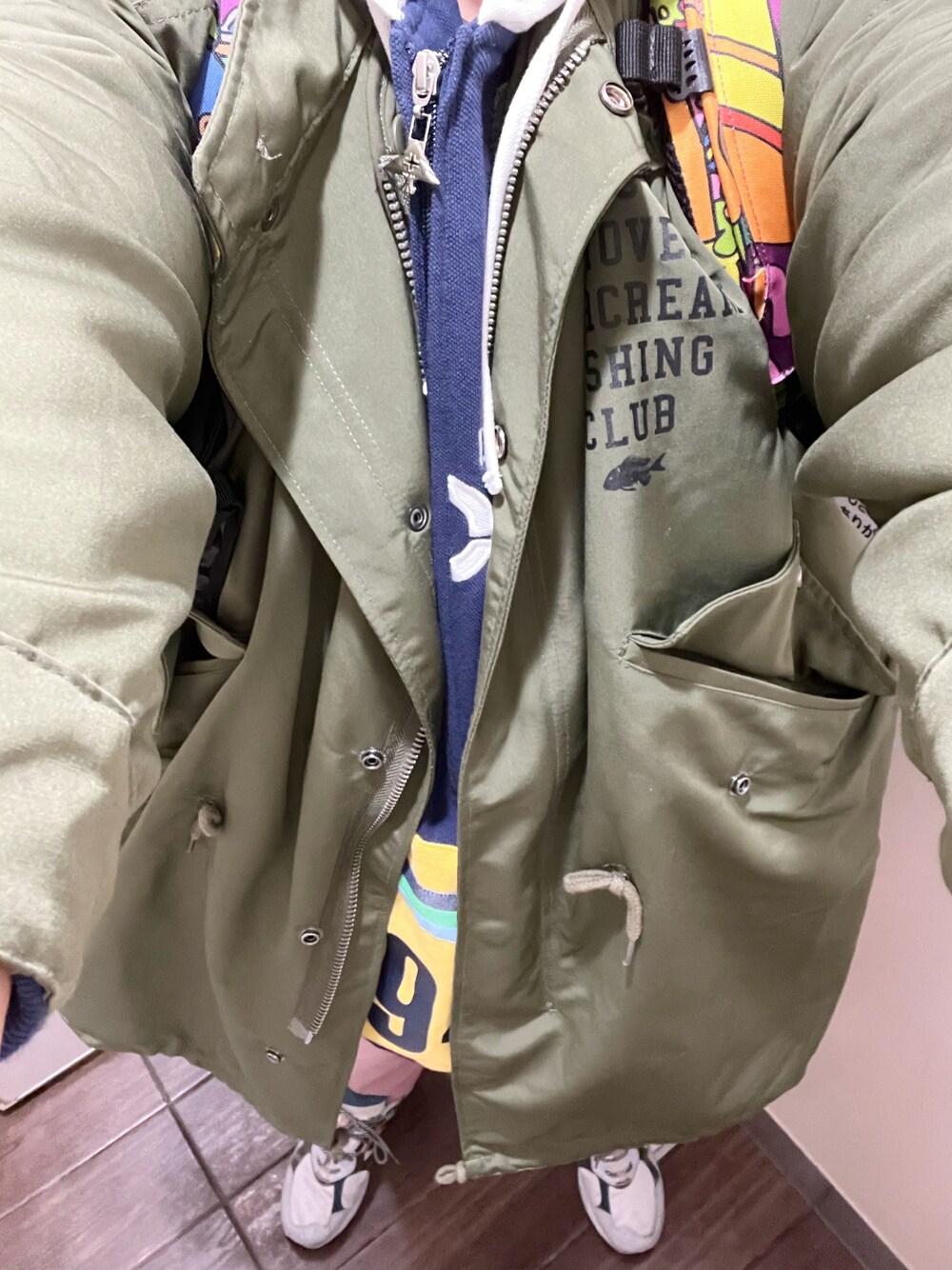 「介護、今日のコーデ、冬コーデ、モッズコート、パーカー、コーデュロイパンツ」｜「NEW BALANCEの【New Balance/ニューバランス】FRESH FOAM CRAG TRAIL M (MTCRG)/フレッシュフォームクラッグトレイルM（スニーカー、ホワイト系）」を使った、うままさん（メンズ・172cm）の冬コーディネートの1枚目の写真