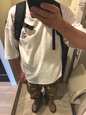 「アイテム（バックパック/リュック）」を使った、うままさん（メンズ・172cm）の秋コーディネート