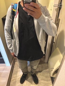 「アイテム（パーカー）」を使った、うままさん（メンズ・172cm・50代）の秋コーディネート