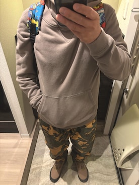 「アイテム（バックパック/リュック）」を使った、うままさん（メンズ・172cm）の秋コーディネート