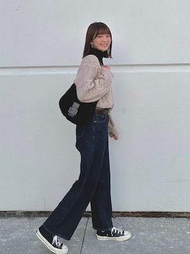 「GU（ジーユー）のアイテム（デニムパンツ、ブルー系）」を使った、ジャニスさん（レディース・163cm）の冬コーディネート