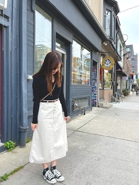 「GRL（グレイル）のアイテム（デニムスカート、ベージュ系）」を使った、ジャニスさん（レディース・163cm）の秋コーディネート