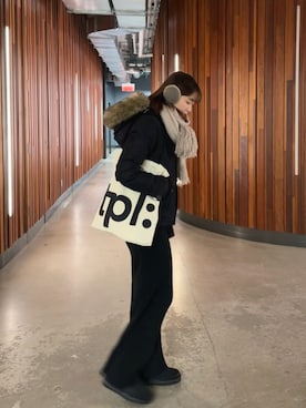 「no brand（ノーブランド）のアイテム（その他パンツ、ブラック系）」を使った、ジャニスさん（レディース・163cm）の冬コーディネート