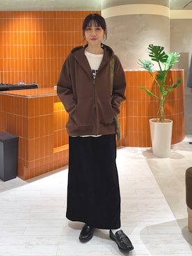 「アイテム（トートバッグ）」を使った、niuさん（レディース・161cm）の秋コーディネート