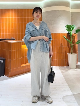 「PUAL CE CIN（ピュアルセシン）のシアーデニムバンドカラーシャツ（シャツ/ブラウス、ブルー系）」を使った、niuさん（レディース・161cm）の春コーディネート