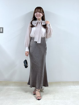 「La boutique BonBon（ラブティックボンボン）のきらきらサテンロングナロースカート（スカート）」を使った、Sanaさん（レディース・163cm）の秋コーディネート