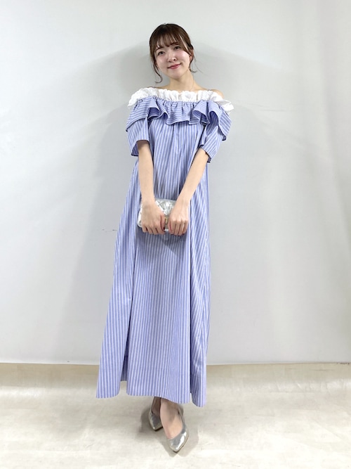 セール】【大人ガーリー】ストライプオフショルワンピース
