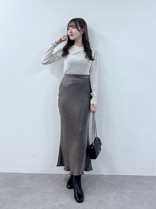 きらきらサテンロングナロースカート（スカート）｜La boutique BonBon