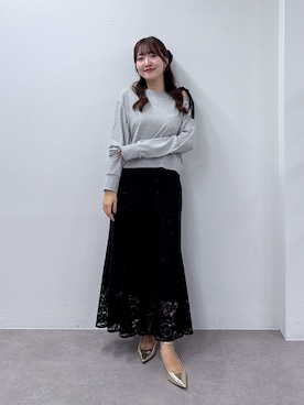 「La boutique BonBon（ラブティックボンボン）の【再予約開始！】ミニ裏毛オフショルプルオーバー（スウェット、グレー系）」を使った、Sanaさん（レディース・163cm）の秋コーディネート