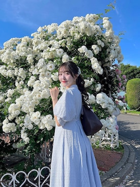 「La boutique BonBon（ラブティックボンボン）の【sana監修・最強愛されワンピ】ストライプフレアシャツワンピース（ワンピース、ブルー系）」を使った、Sanaさん（レディース・163cm）の春コーディネート