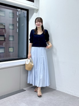 「La boutique BonBon（ラブティックボンボン）の【シリーズ累計お気に入り数1.5万突破！接触冷感・UVカット・冷房対策】クールタッチUVラウンドネックカーディガン（ニット/セーター、ブルー系）」を使った、Sanaさん（レディース・163cm）の春コーディネート