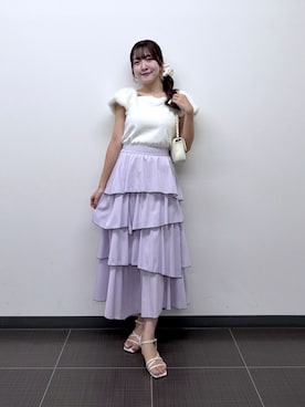 「La boutique BonBon（ラブティックボンボン）の【オフショル着用可能・最強愛されニット】フェイクファースリーブニット（Knitwear、ホワイト系）」を使った、Sanaさん（レディース・163cm）の夏コーディネート