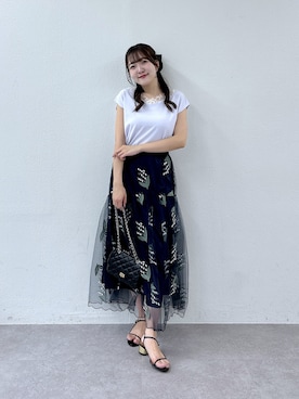 「La boutique BonBon（ラブティックボンボン）の【シリーズ累計お気に入り数1.5万突破！接触冷感・UVカット】クールタッチUVレース付きVネックニット（ニット/セーター、パープル系）」を使った、Sanaさん（レディース・163cm）の春コーディネート