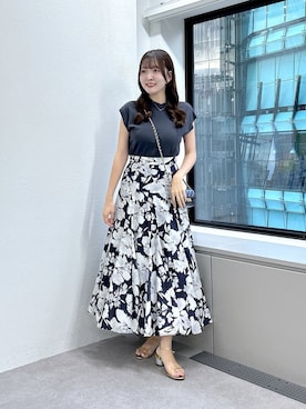 「La boutique BonBon（ラブティックボンボン）の【シリーズ累計お気に入り数1.5万突破！接触冷感・UVカット】クールタッチUVハイネックフレンチニット（ニット/セーター、グレー系）」を使った、Sanaさん（レディース・163cm）の夏コーディネート