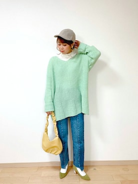 「select MOCA（セレクトモカ）の【GISELe4月号掲載】【GISELe12月号掲載】センタープレスストレートヘムラインカットオフダメージ加工デニム（デニムパンツ）」を使った、eri♡さん（レディース・155cm）の冬コーディネート