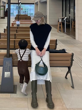 「UR'S（ユアーズ）のアイテム（ベスト）」を使った、ヤマサキ サオリさん（レディース・169cm）の冬コーディネート